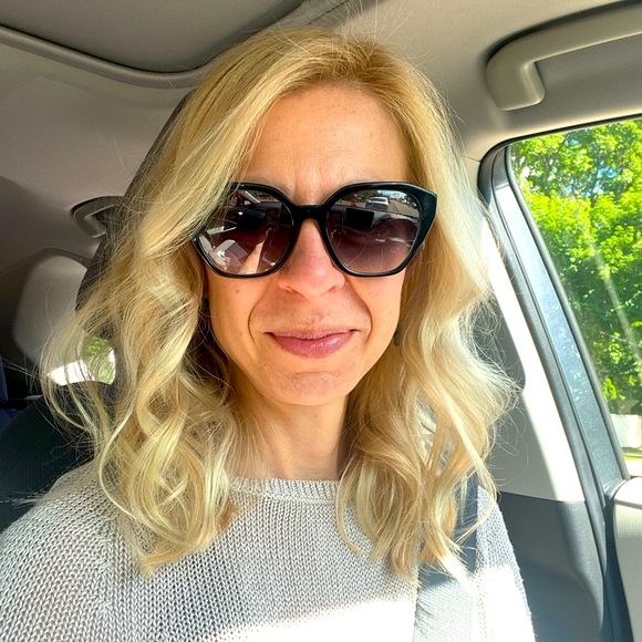 Meet your Posher, Heather - Picture 1 of 1